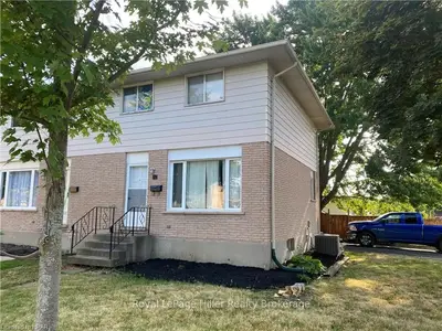 30 ESSEX Street, Stratford, ON N5A 4M7
