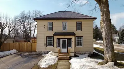 58 MCCUTCHEON Drive S, Huron East, ON N0G 1H0