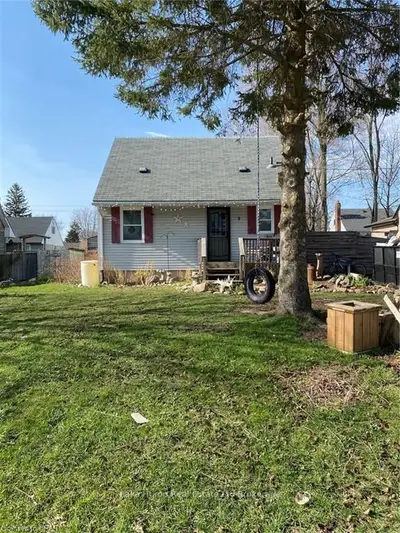 7 VICTORIA Boulevard, Huron East, ON N0M 1L0