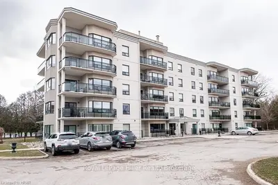 160 ROMEO Street 403, Stratford, ON N5A 4S9