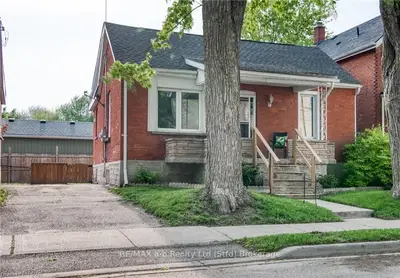 138 KING Street, Stratford, ON N5A 4R9