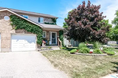 211 ATHLONE Crescent, Stratford, ON N4Z 1G8