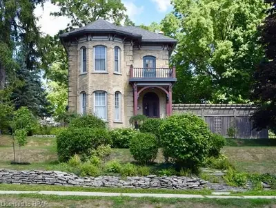 165 QUEEN Street W, St. Marys, ON N4C 0A6
