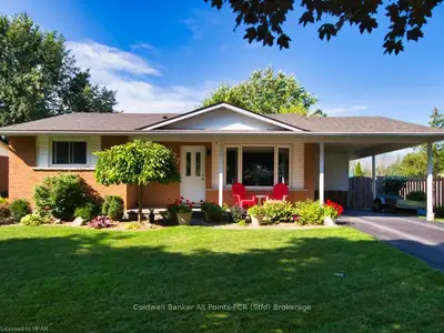 127 OAK Street, Stratford, ON N5A 2G2
