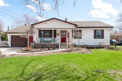 113 Whitelock Street S, Stratford, ON N5A 1T2