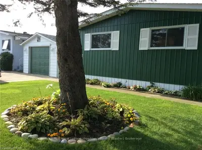 37 STEWART Street, Strathroy-Caradoc, ON N7G 3P4