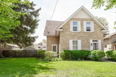 101 COBOURG Street, Stratford, ON N5A 3E7