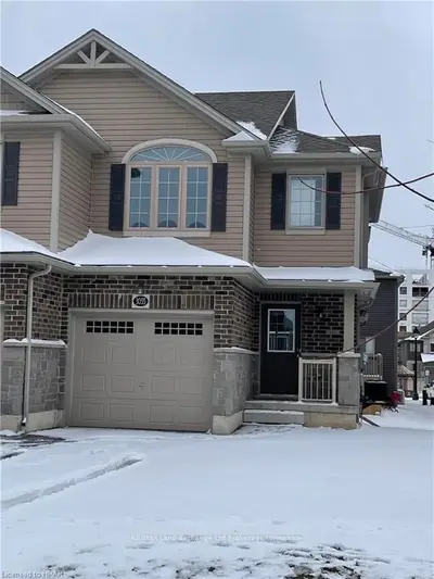3055 SPRINGMEADOW Road 8, London South, ON N6J 3V9