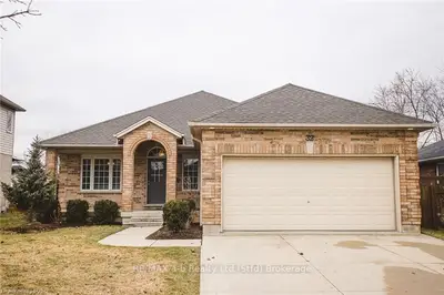 32 OAKDALE Avenue, Stratford, ON N5A 7W3