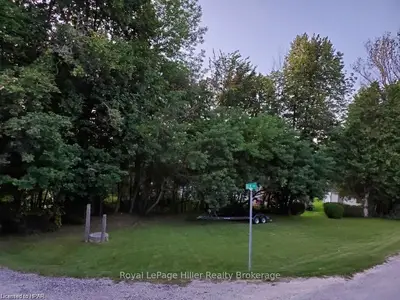 2 ELK Street, Kawartha Lakes, ON K0M 1L0