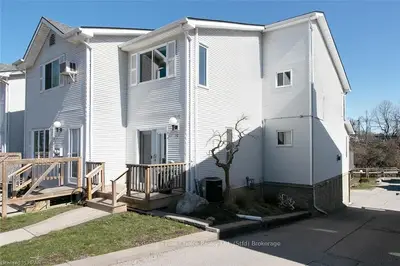 5 RIVER Road 10, Lambton Shores, ON N0M 1T0