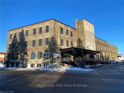 245 DOWNIE Street 310, Stratford, ON N5A 1X5