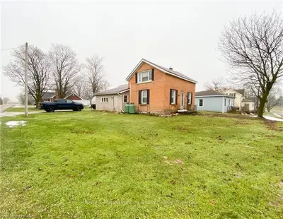 2021 WELLINGTON Street N, Howick, ON N0G 1X0
