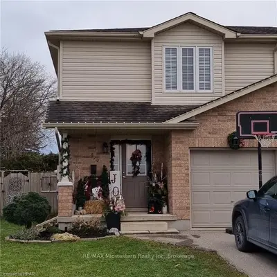 670 SALISBURY Avenue S, North Perth, ON N4W 1Y9