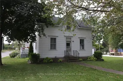 45 GEORGE ST E Street E, Huron East, ON N0K 1W0