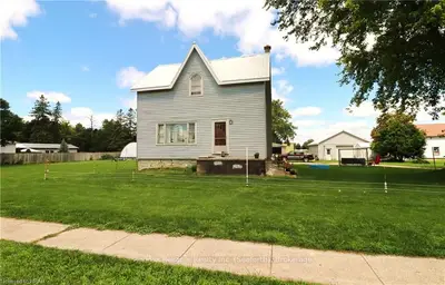 60 MILL Road, Huron East, ON N0M 1J0