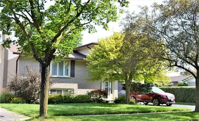 14 DORLAND Drive, Stratford, ON N5A 5C8
