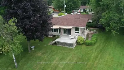 72563 PRINCESS Street, Bluewater, ON N0M 2T0