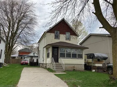 387 N LIVINGSTONE Avenue N, North Perth, ON N4W 1R1