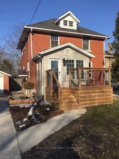 12 YOUNGS Street, Stratford, ON N5A 1J6