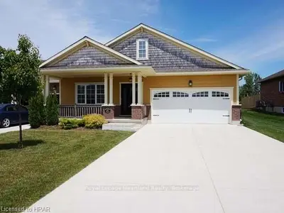 17 SWEET GRASS Street, Bluewater, ON N0M 1G0