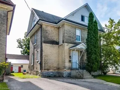 7 Mckenzie Street, Stratford, On N5a 2b5