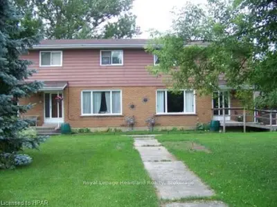 279& 281 William Street, North Huron, ON N0G 2W0