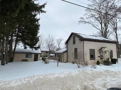 31 RAILWAY Street, Huron East, ON N0K 1W0