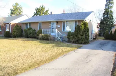 138 WOODS Street, Stratford, ON N5A 1M4