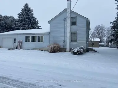 35 NICHOLSON Street, Huron East, ON N0K 1G0