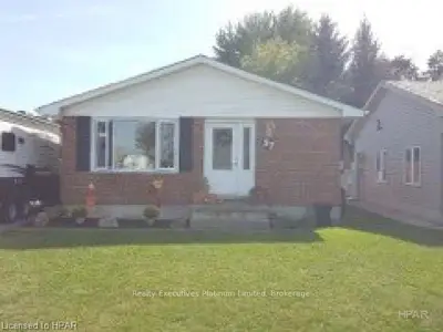 57 Alexander Street, South Huron, On N0m 1s3