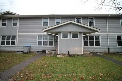 36 St Charles Street, Huron East, On N0m 1l0