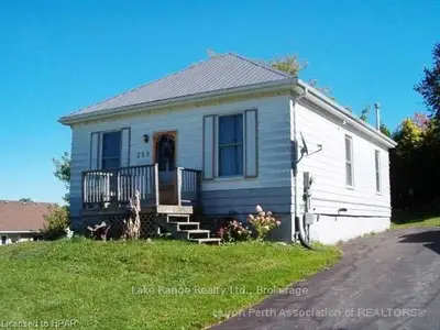 359 Carling Terrace, North Huron, On N0g 2w0
