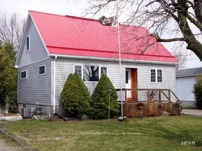 156 Richmond Street S, Bluewater, On N0m 1x0