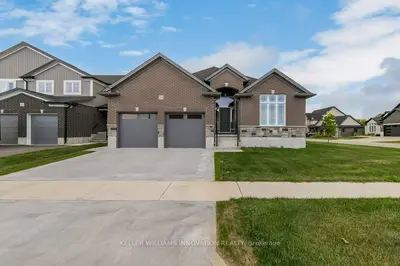 Detached in North Perth