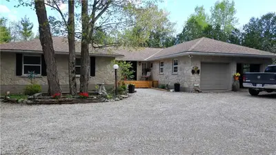 328 Dyer's Bay Road, Northern Bruce Peninsula, On N0h 1z0