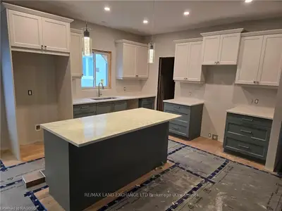 784 Campbell Avenue, Kincardine, On N2z 1w1