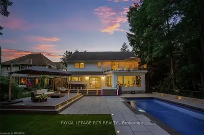 Detached in Owen Sound