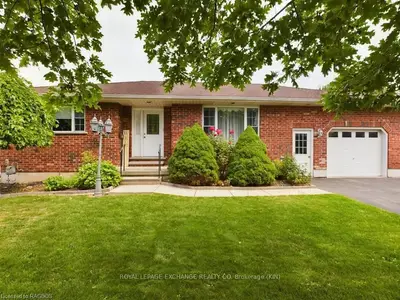 Detached in Goderich