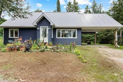 Detached in West Grey
