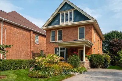 Detached in Owen Sound