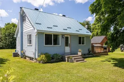 Detached in Georgian Bluffs