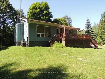 Detached in Grey Highlands