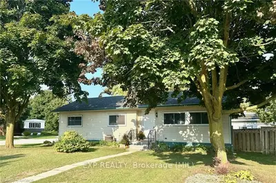 Detached in Brockton