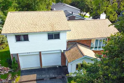 Detached in Grey Highlands