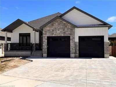325 6th Avenue W, Owen Sound, On N4k 0e4