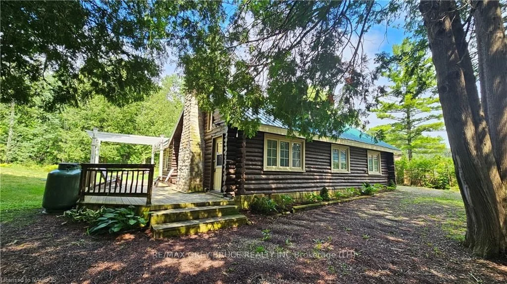 18 STOKES RIVER Road, Northern Bruce Peninsula, ON N0H 2M0