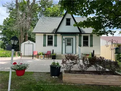 709 Gould Street, South Bruce Peninsula, On N0h 2t0