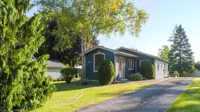 Detached in Owen Sound