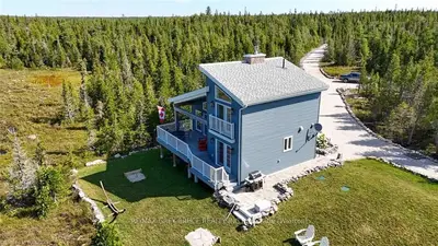 Detached in Northern Bruce Peninsula